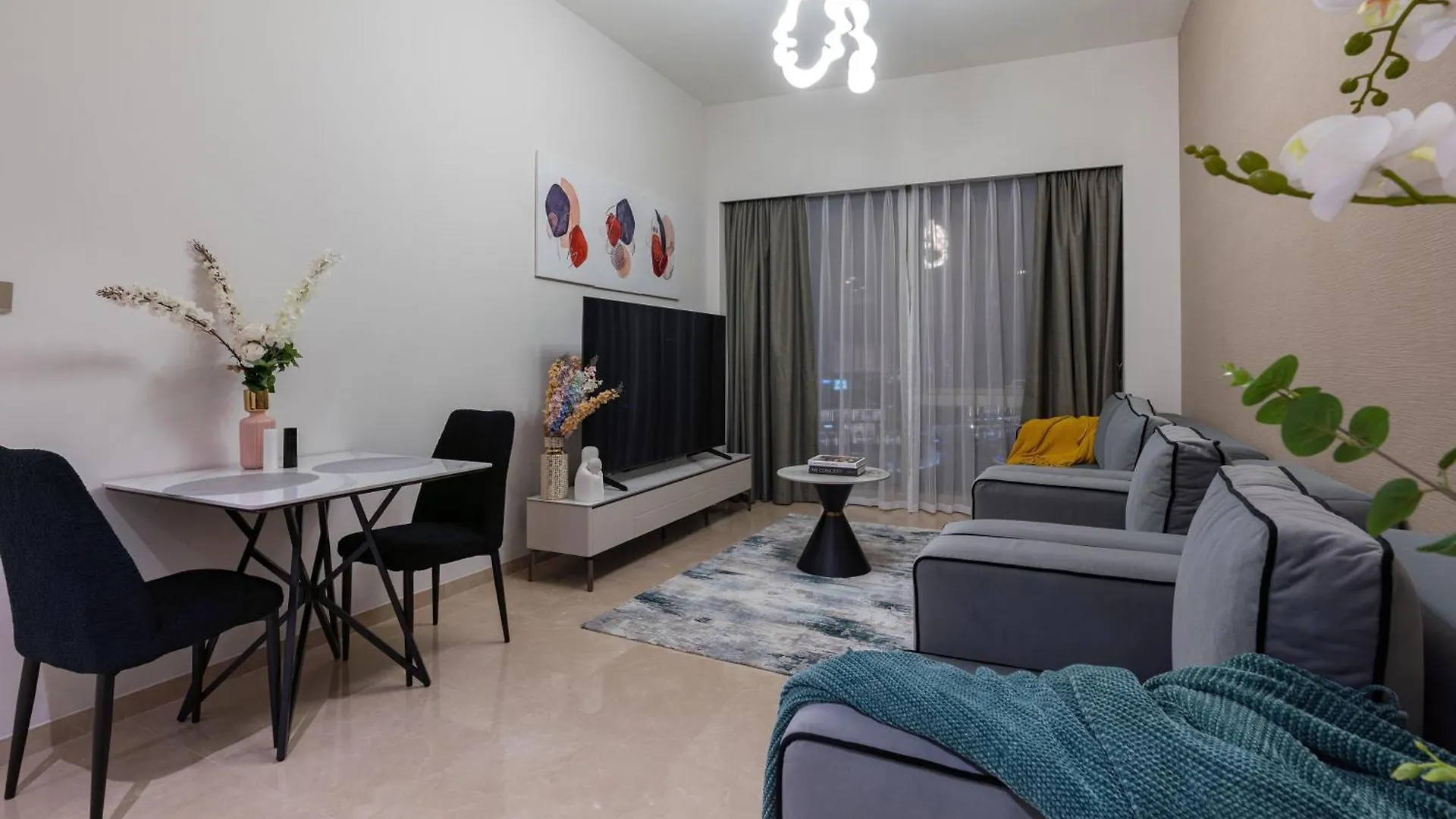 Prime Location - Full Burj Khalifa & Dancing Fountains Show - 1704 Dubai